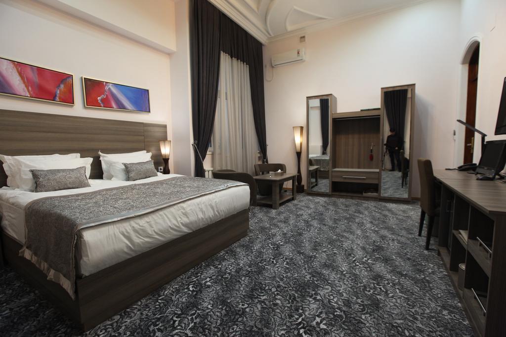 Lotte Palace Душанбе Екстериор снимка