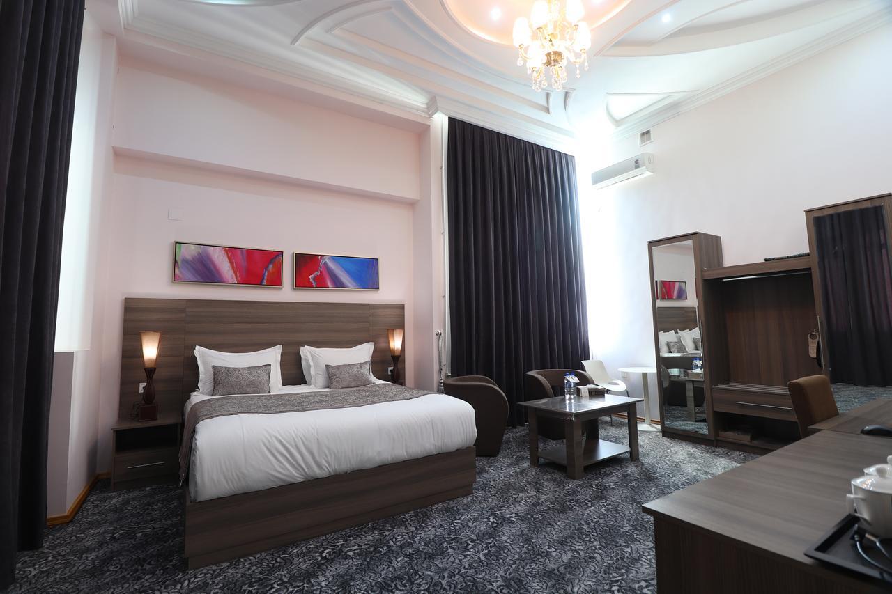 Lotte Palace Душанбе Екстериор снимка