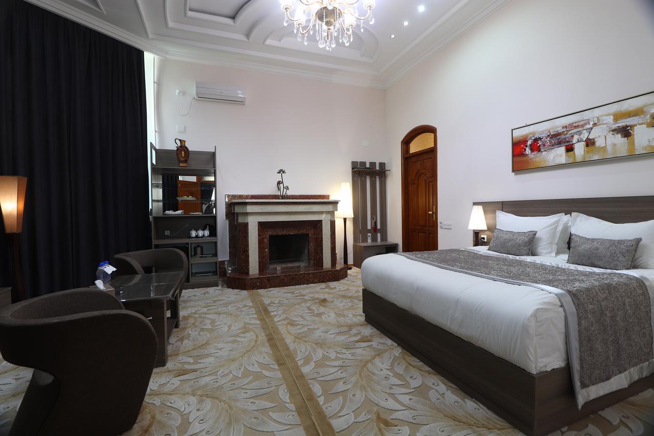 Lotte Palace Душанбе Екстериор снимка